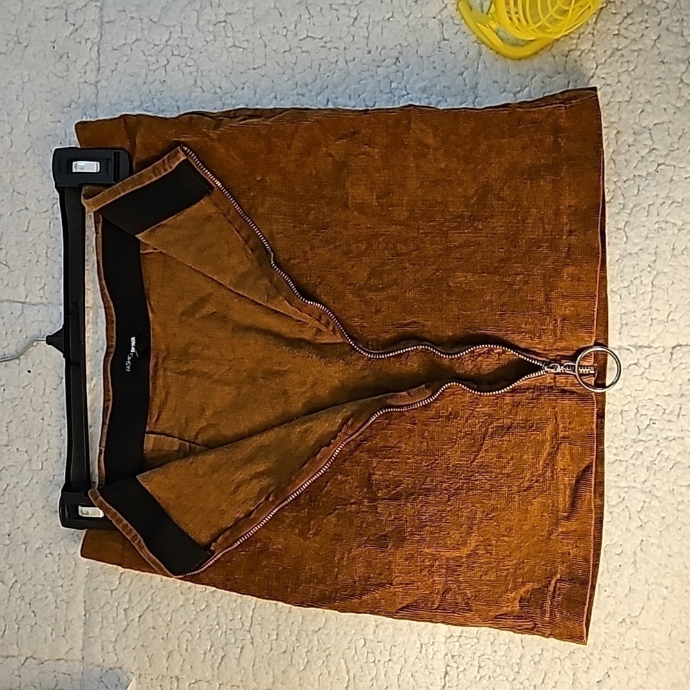 Fashion Nova Skirt - Picture 5 of 6